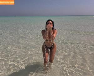 Kim Kardashian photo #2555