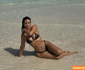 Kim Kardashian photo #2558