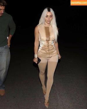 Kim Kardashian photo #2610