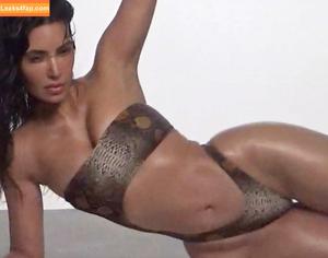 Kim Kardashian photo #2629