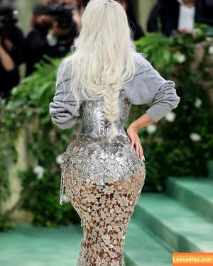 Kim Kardashian photo #2641