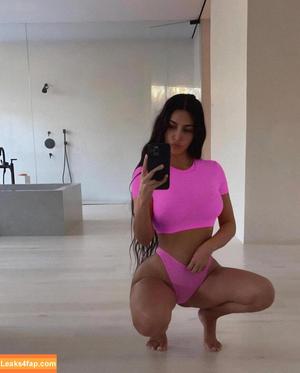 Kim Kardashian photo #2672