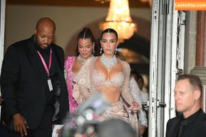 Kim Kardashian photo #2758