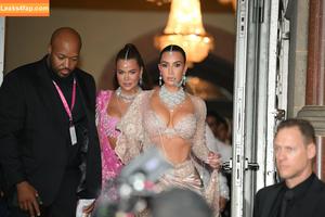 Kim Kardashian photo #2759