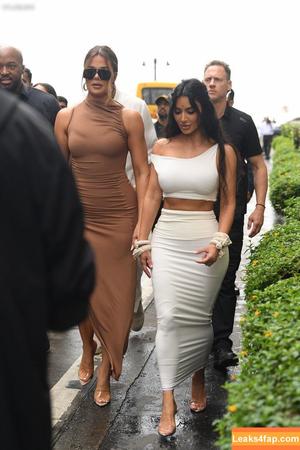 Kim Kardashian photo #2769