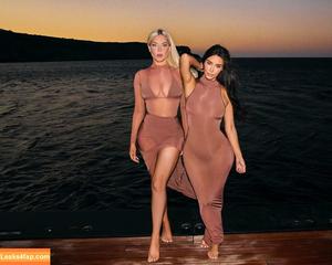 Kim Kardashian photo #2811