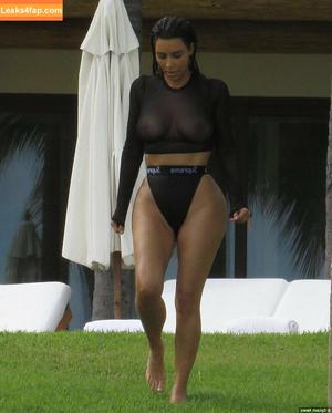 Kim Kardashian photo #2923