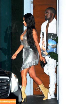 Kim Kardashian photo #2932