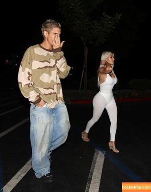 Kim Kardashian photo #2969