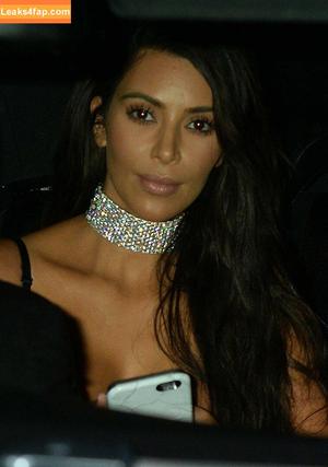 Kim Kardashian photo #2984