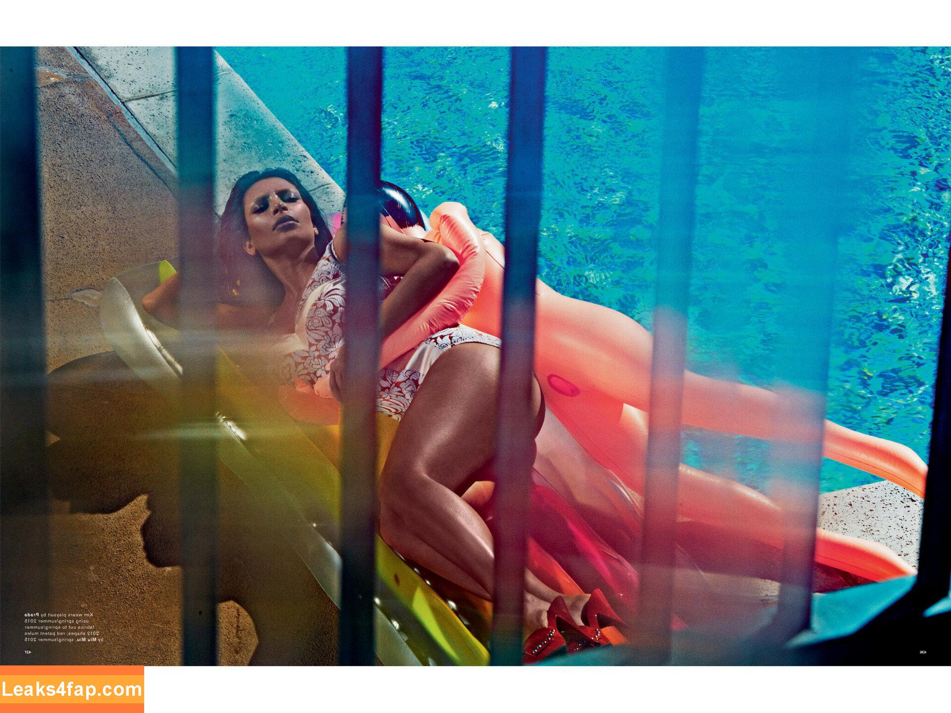 Kim Kardashian / https: / kimkadarshian / kimkardashian leaked photo photo #3013