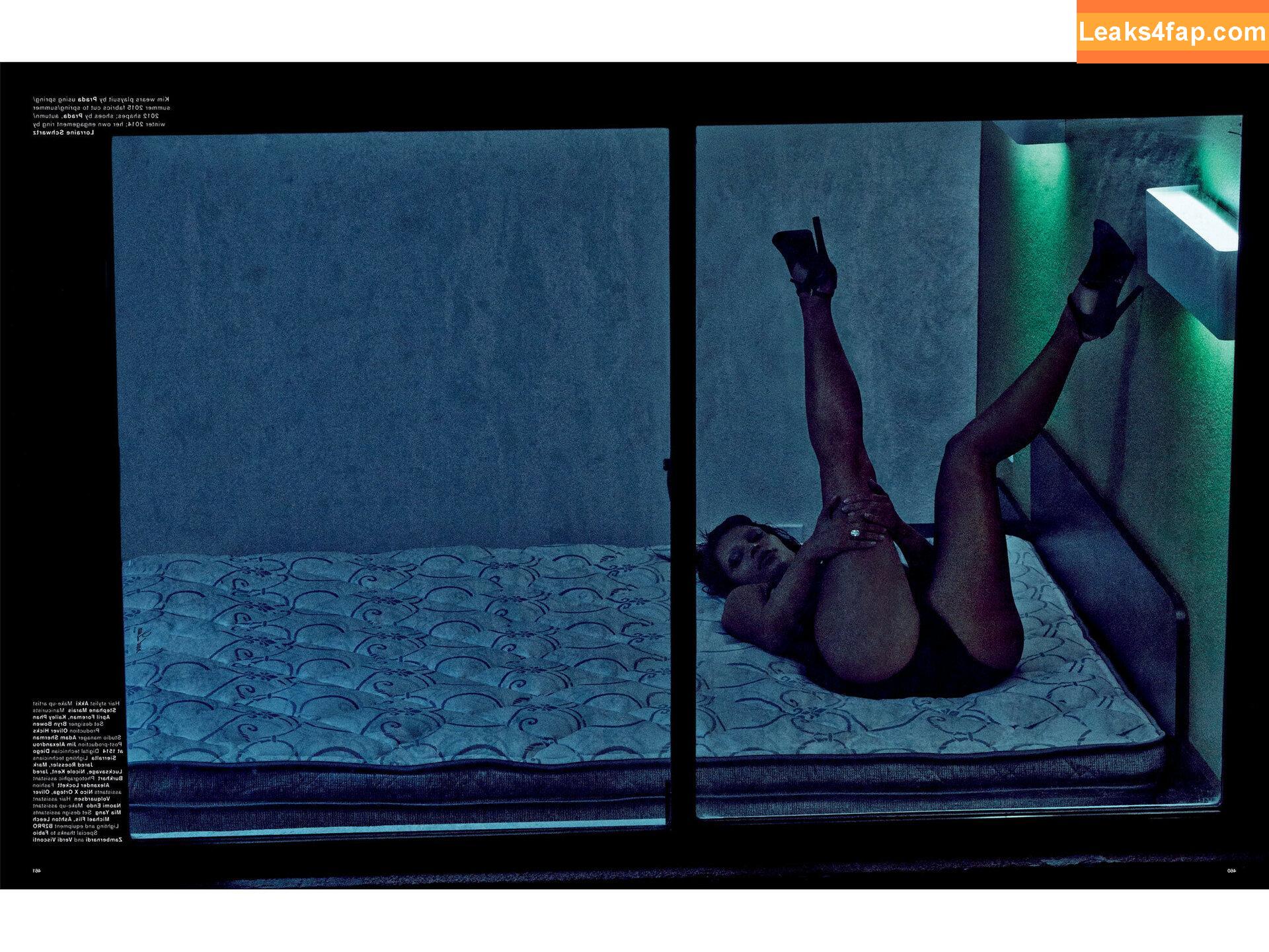 Kim Kardashian / https: / kimkadarshian / kimkardashian leaked photo photo #3016