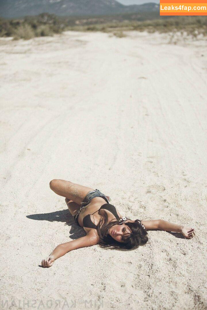 Kim Kardashian / https: / kimkadarshian / kimkardashian leaked photo photo #3017