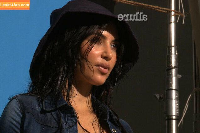 Kim Kardashian / https: / kimkadarshian / kimkardashian leaked photo photo #3032