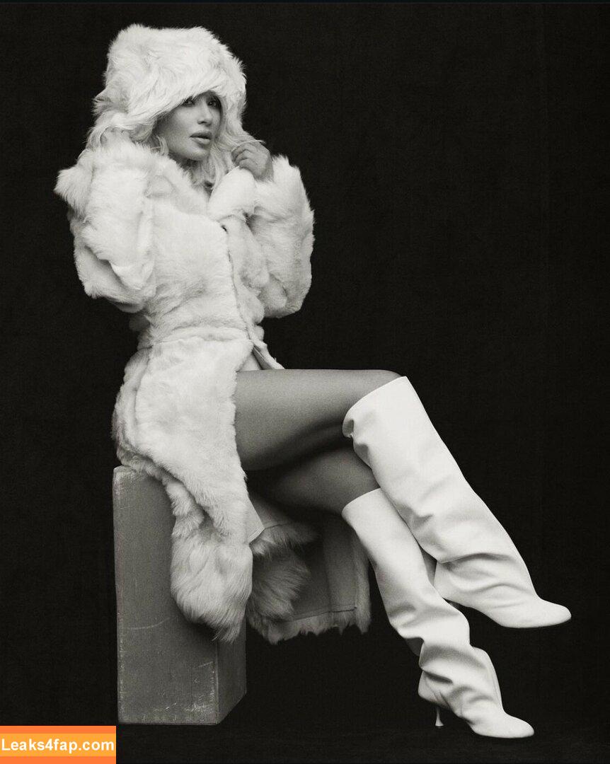 Kim Kardashian / https: / kimkadarshian / kimkardashian leaked photo photo #3094