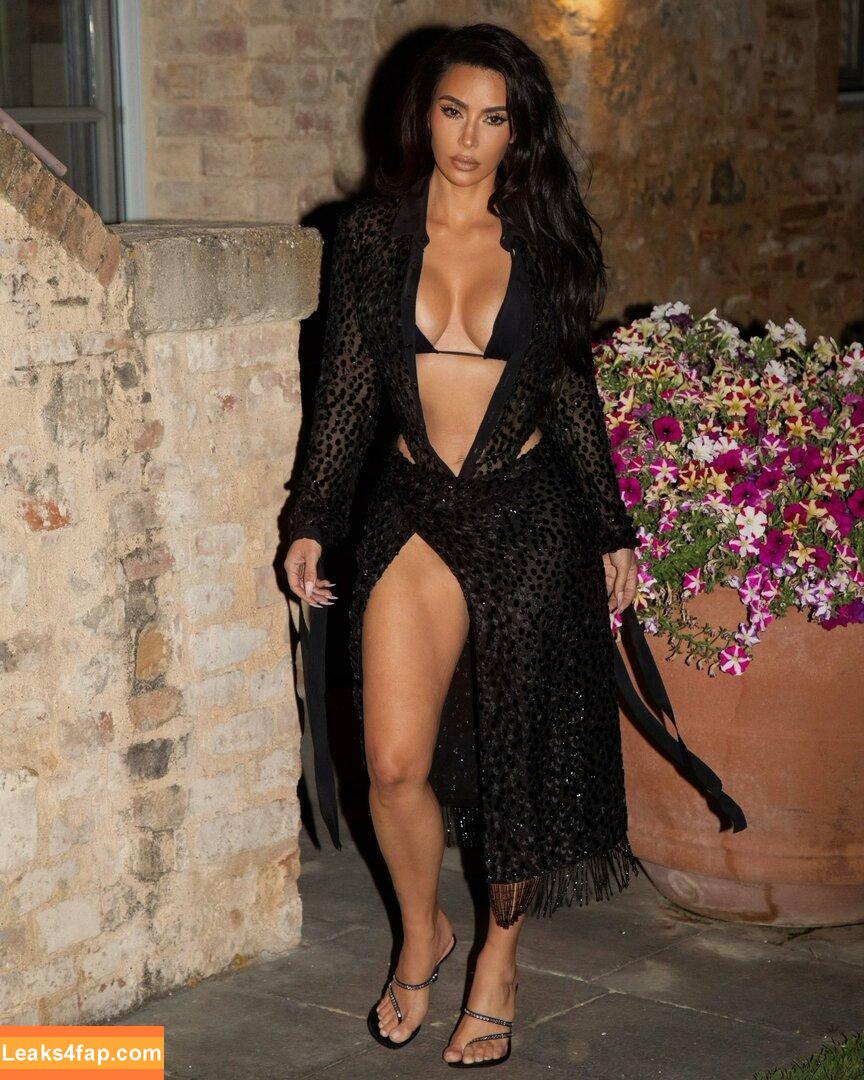 Kim Kardashian / https: / kimkadarshian / kimkardashian leaked photo photo #3113