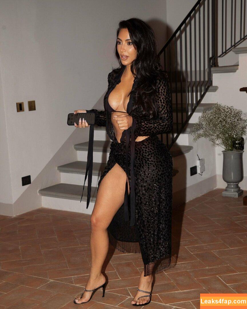 Kim Kardashian / https: / kimkadarshian / kimkardashian leaked photo photo #3114