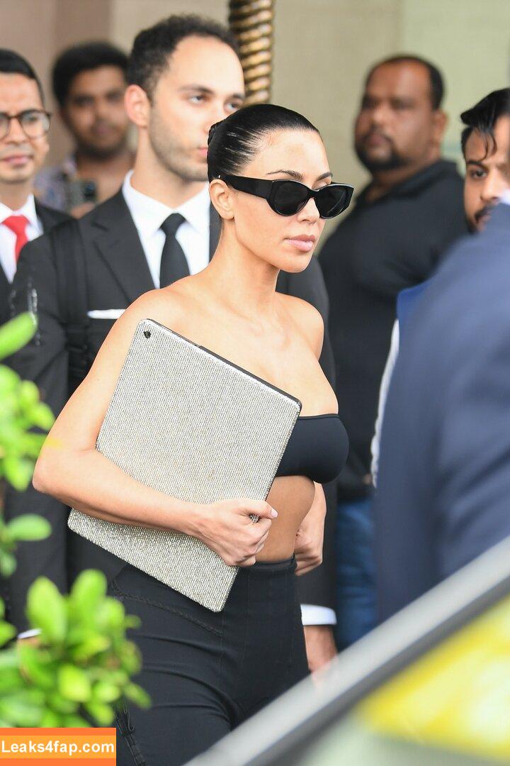 Kim Kardashian / https: / kimkadarshian / kimkardashian leaked photo photo #3118