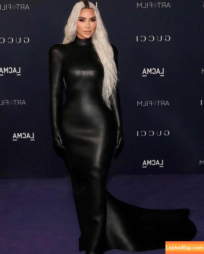 Kim Kardashian / https: / kimkadarshian / kimkardashian leaked photo photo #3136
