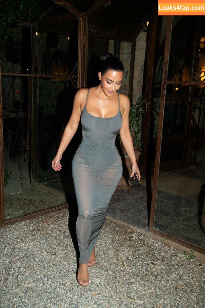 Kim Kardashian / https: / kimkadarshian / kimkardashian leaked photo photo #3151