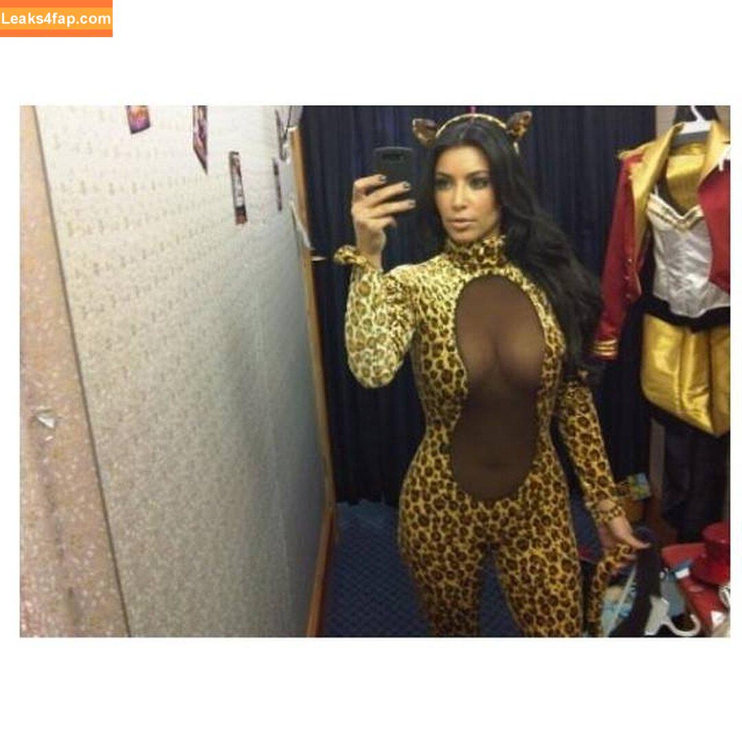 Kim Kardashian / https: / kimkadarshian / kimkardashian leaked photo photo #3170