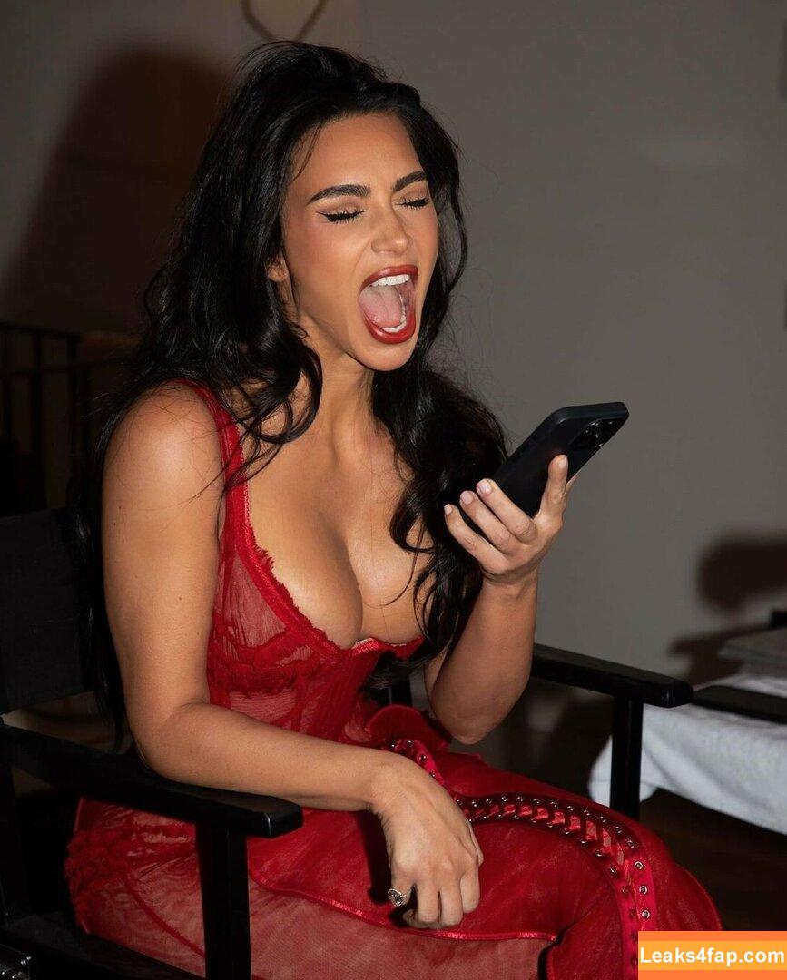 Kim Kardashian / https: / kimkadarshian / kimkardashian leaked photo photo #3201