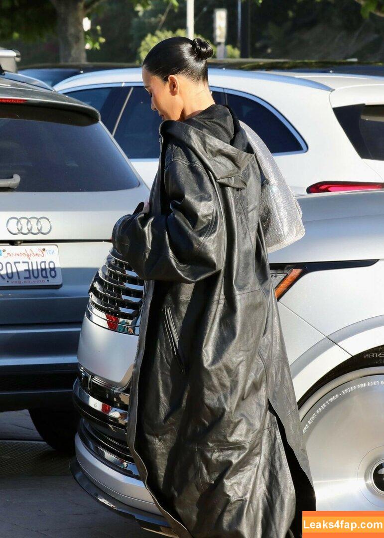 Kim Kardashian / https: / kimkadarshian / kimkardashian слитое фото фото #3248