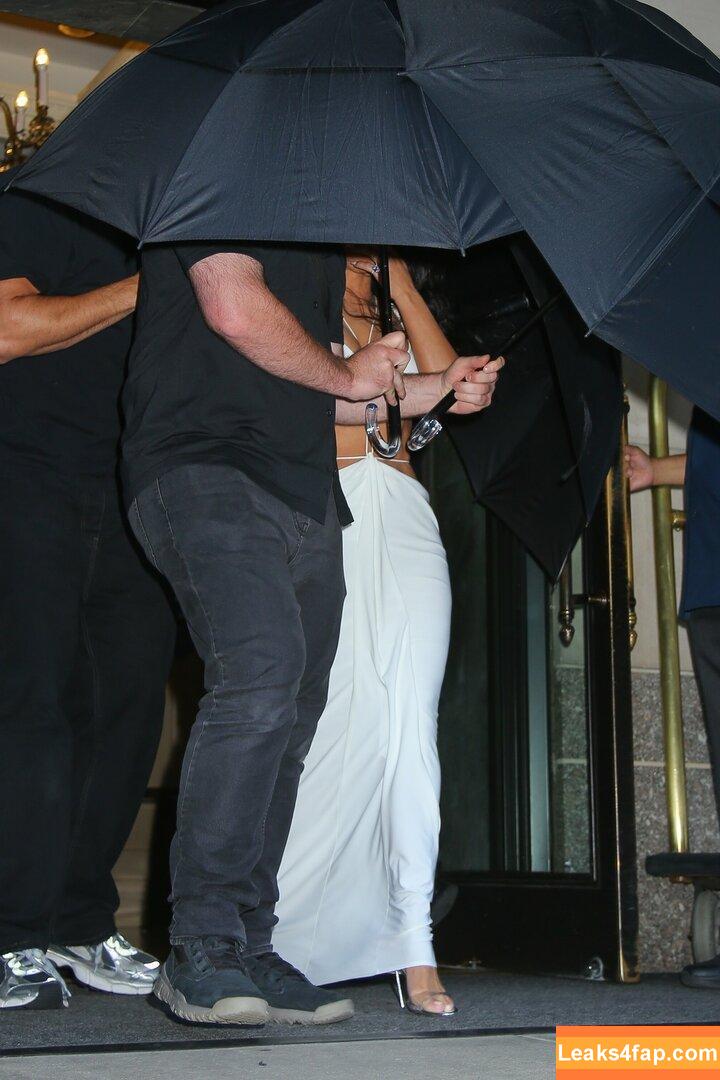 Kim Kardashian / https: / kimkadarshian / kimkardashian leaked photo photo #3253