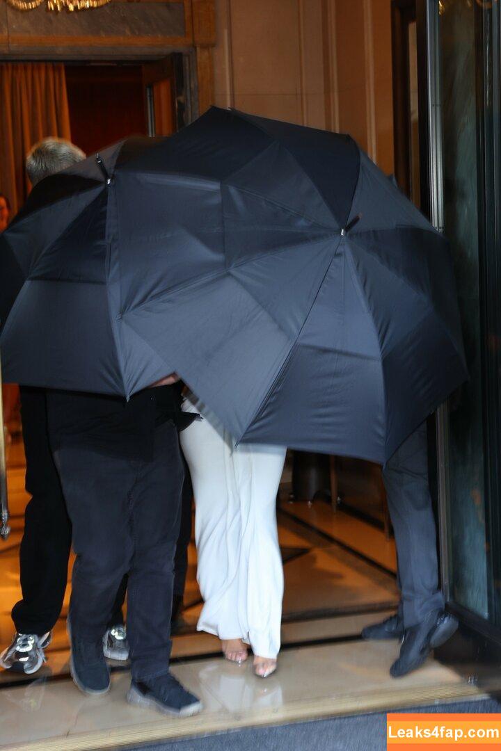 Kim Kardashian / https: / kimkadarshian / kimkardashian leaked photo photo #3260