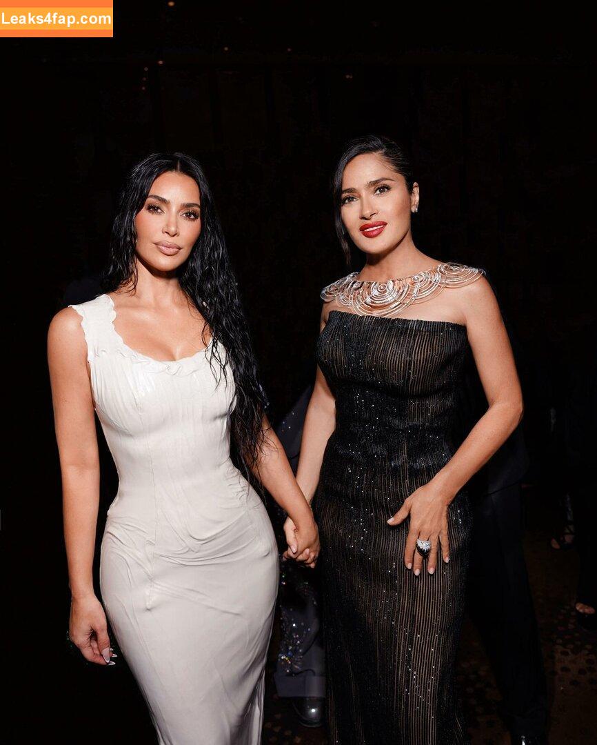 Kim Kardashian / https: / kimkadarshian / kimkardashian leaked photo photo #3315