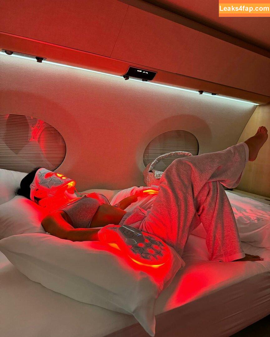 Kim Kardashian / https: / kimkadarshian / kimkardashian leaked photo photo #3340