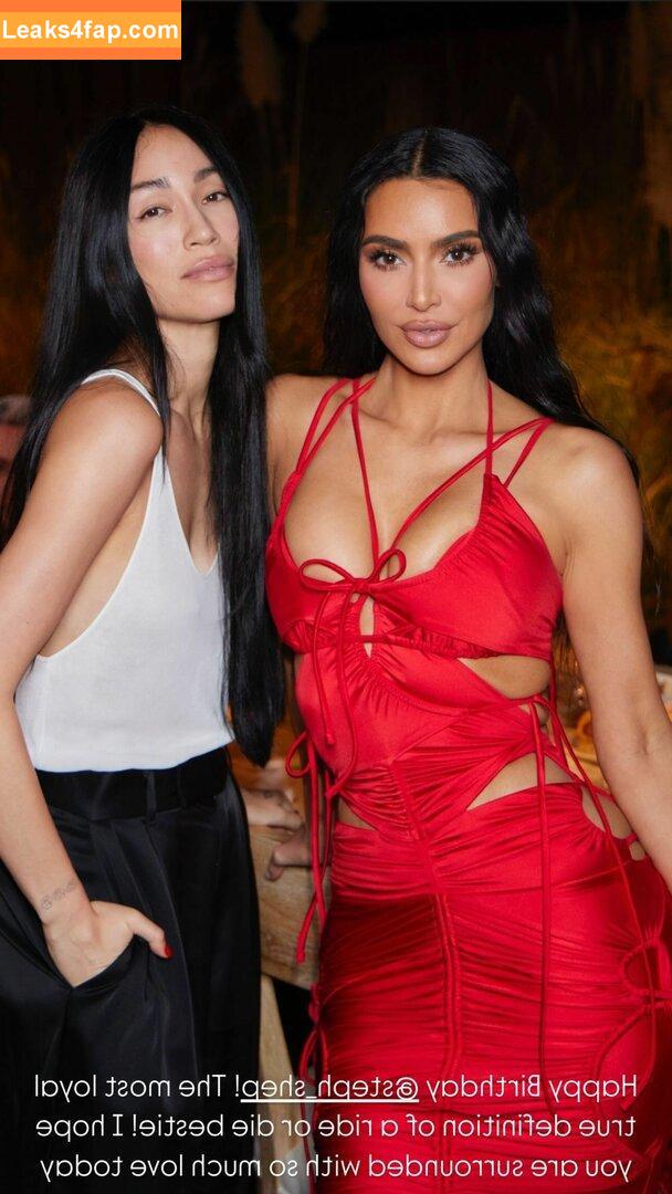 Kim Kardashian / https: / kimkadarshian / kimkardashian leaked photo photo #3358