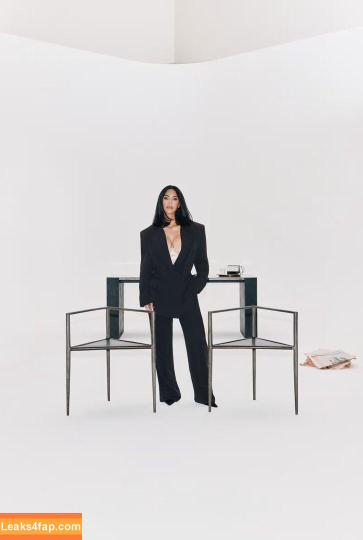 Kim Kardashian / https: / kimkadarshian / kimkardashian leaked photo photo #3410