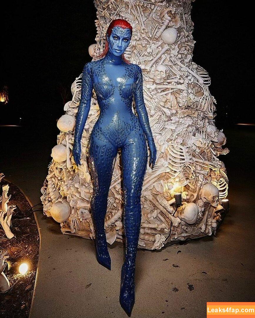 Kim Kardashian / https: / kimkadarshian / kimkardashian leaked photo photo #3449