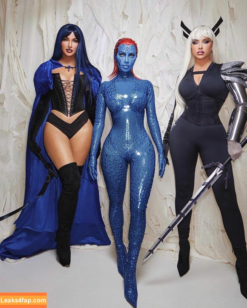 Kim Kardashian / https: / kimkadarshian / kimkardashian leaked photo photo #3452