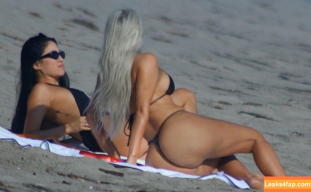 Kim Kardashian / https: / kimkadarshian / kimkardashian leaked photo photo #3547
