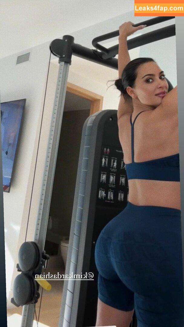 Kim Kardashian / https: / kimkadarshian / kimkardashian leaked photo photo #3551