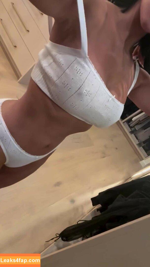 Kim Kardashian / https: / kimkadarshian / kimkardashian leaked photo photo #3606