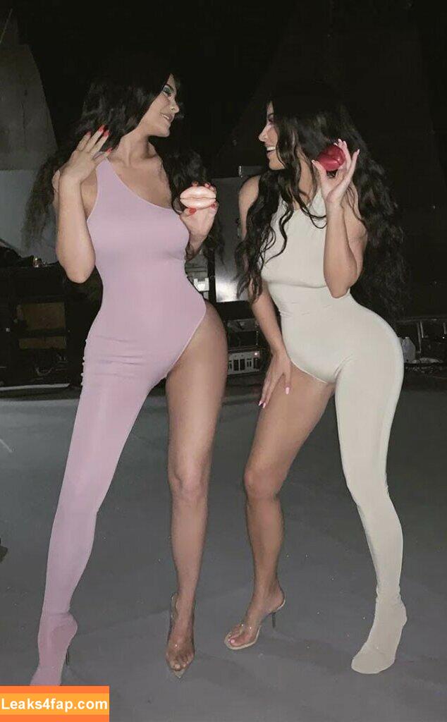 Kim Kardashian / https: / kimkadarshian / kimkardashian leaked photo photo #3618