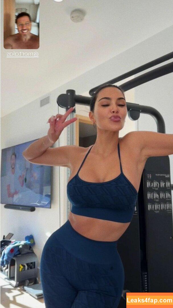 Kim Kardashian / https: / kimkadarshian / kimkardashian leaked photo photo #3627
