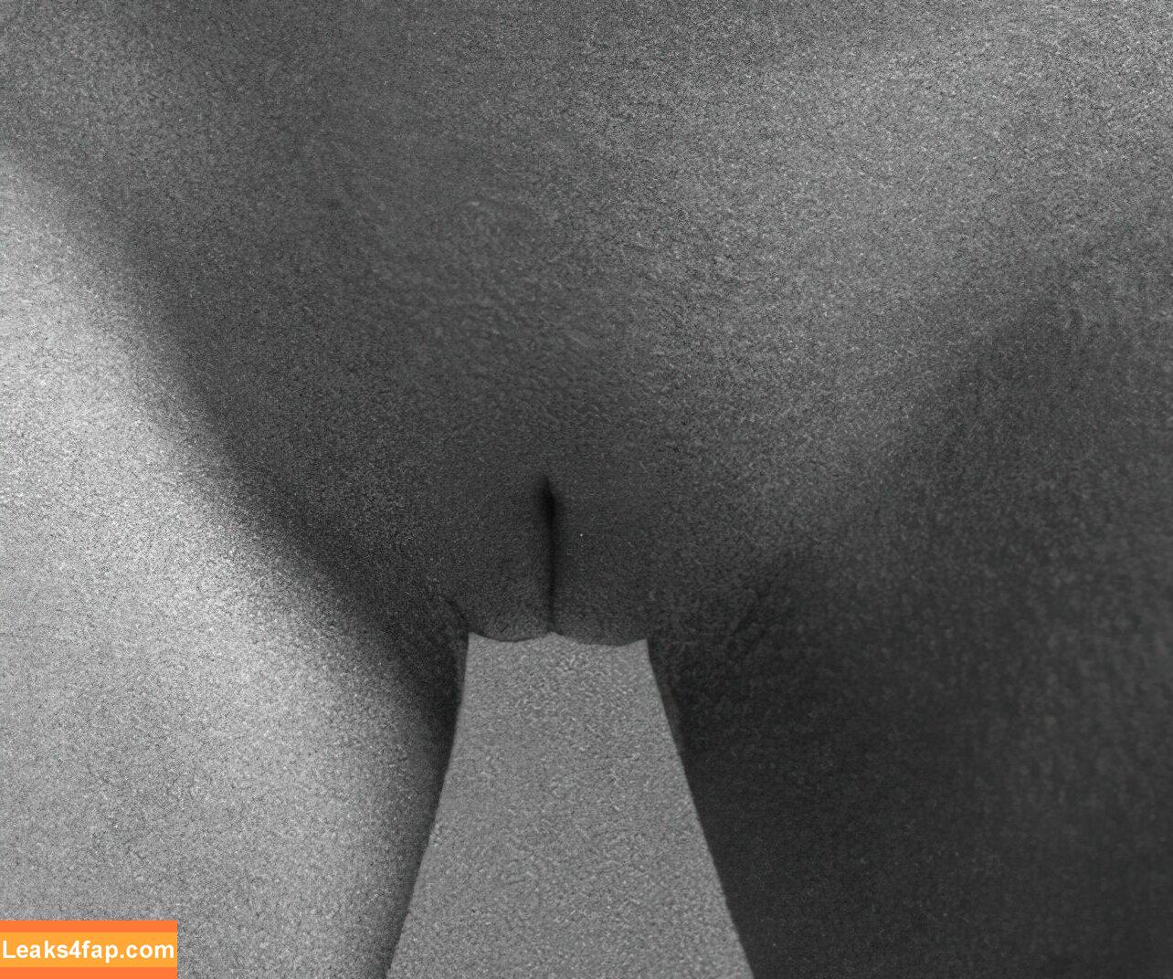 Kim Kardashian / https: / kimkadarshian / kimkardashian leaked photo photo #3713