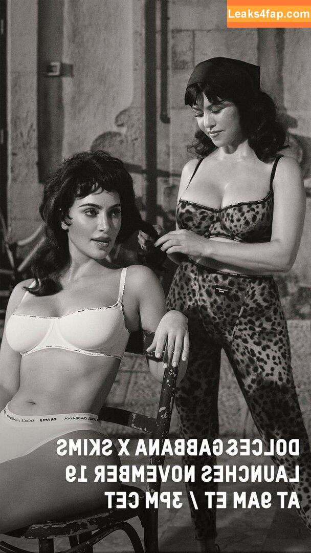 Kim Kardashian / https: / kimkardashian leaked photo photo #3719