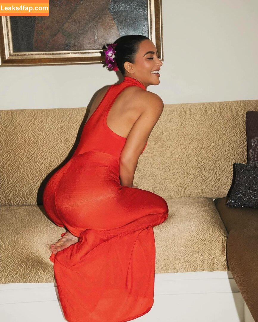 Kim Kardashian / KimKardashian leaked photo photo #3760