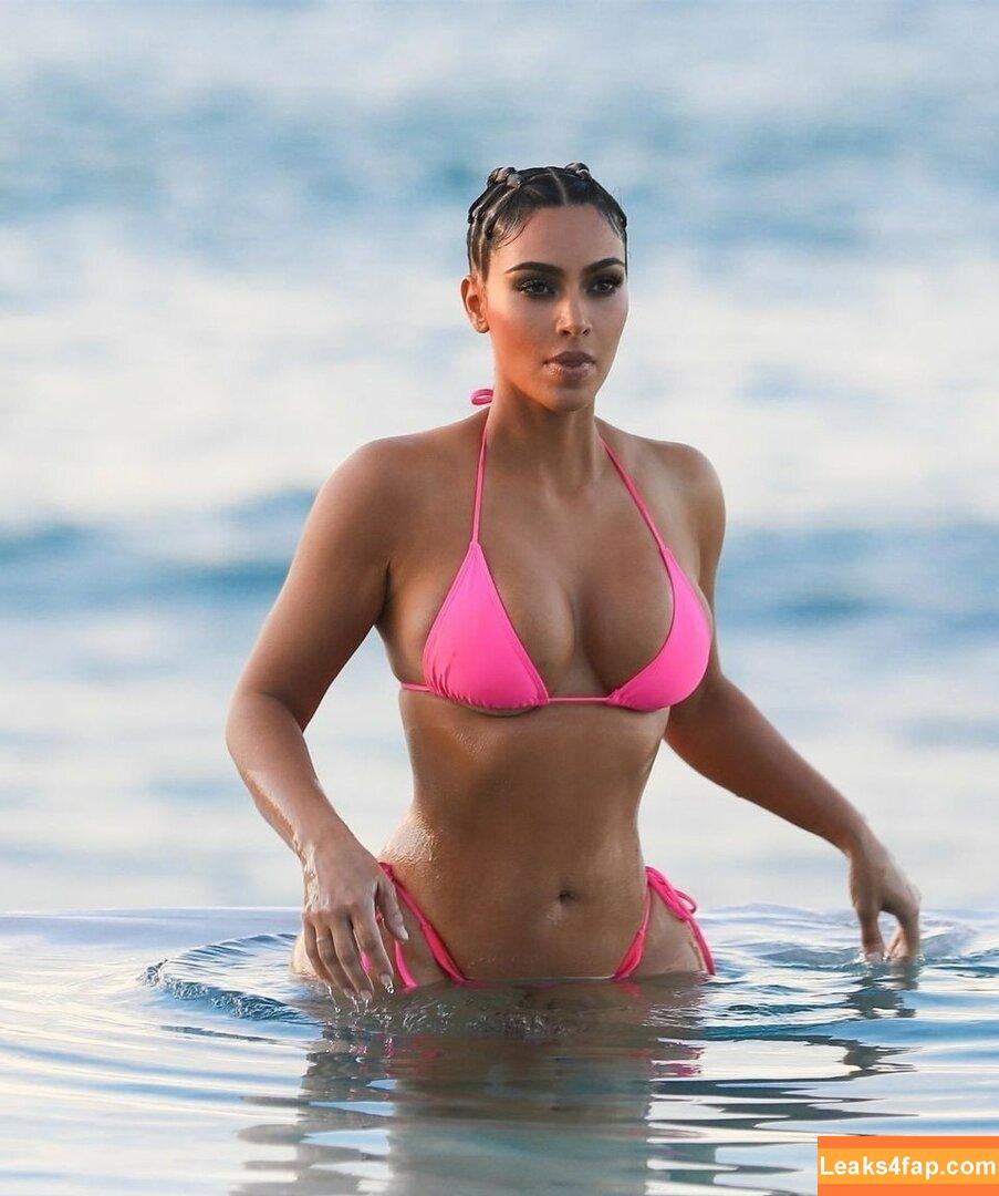 Kim Kardashian / KimKardashian / kimkadarshian leaked photo photo #3845