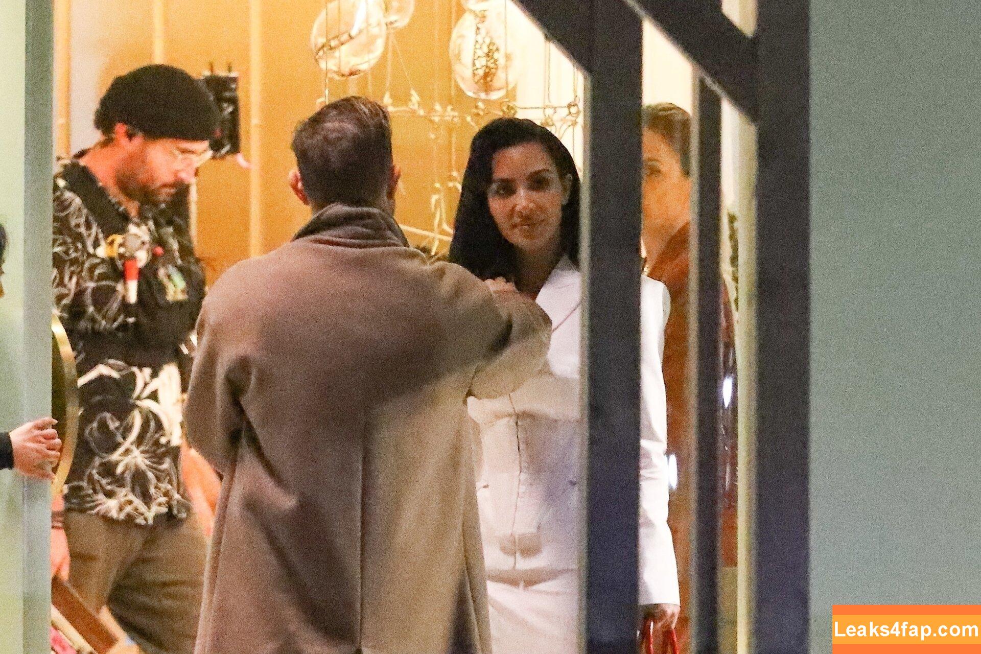 Kim Kardashian / https: / kimkadarshian / kimkardashian leaked photo photo #3873