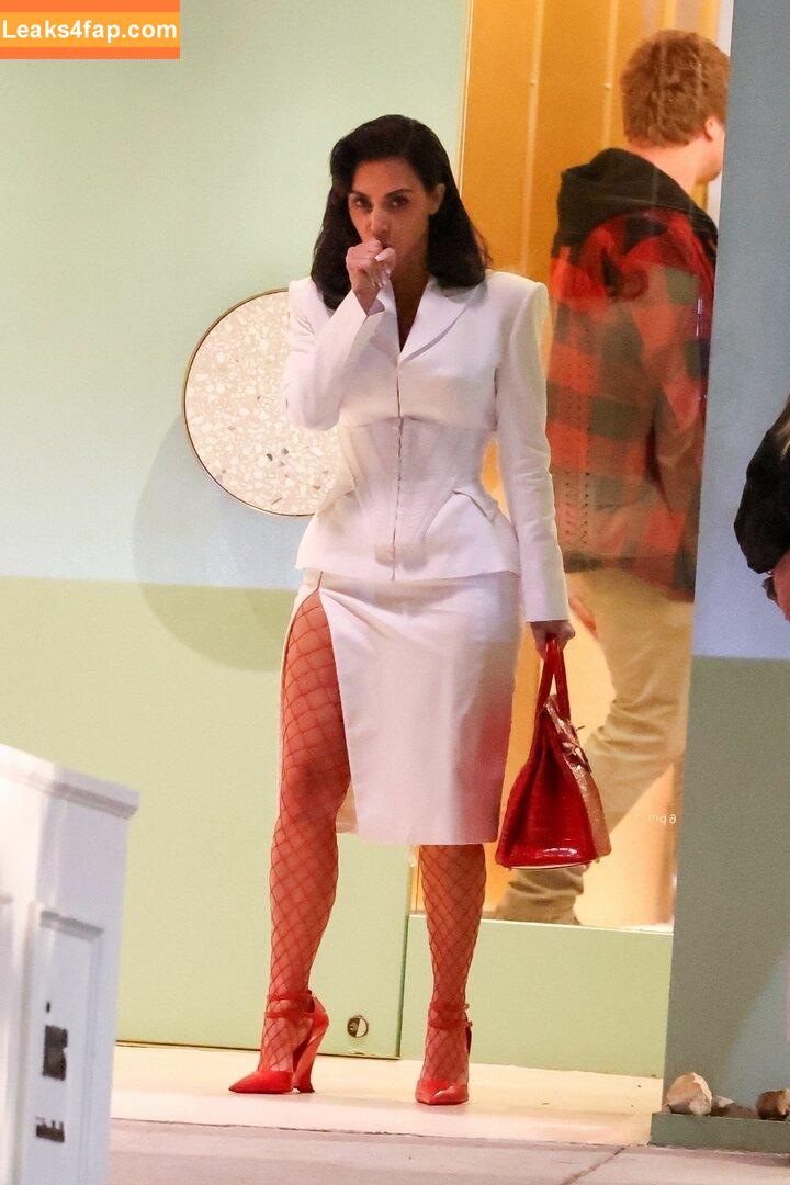 Kim Kardashian / KimKardashian leaked photo photo #3920