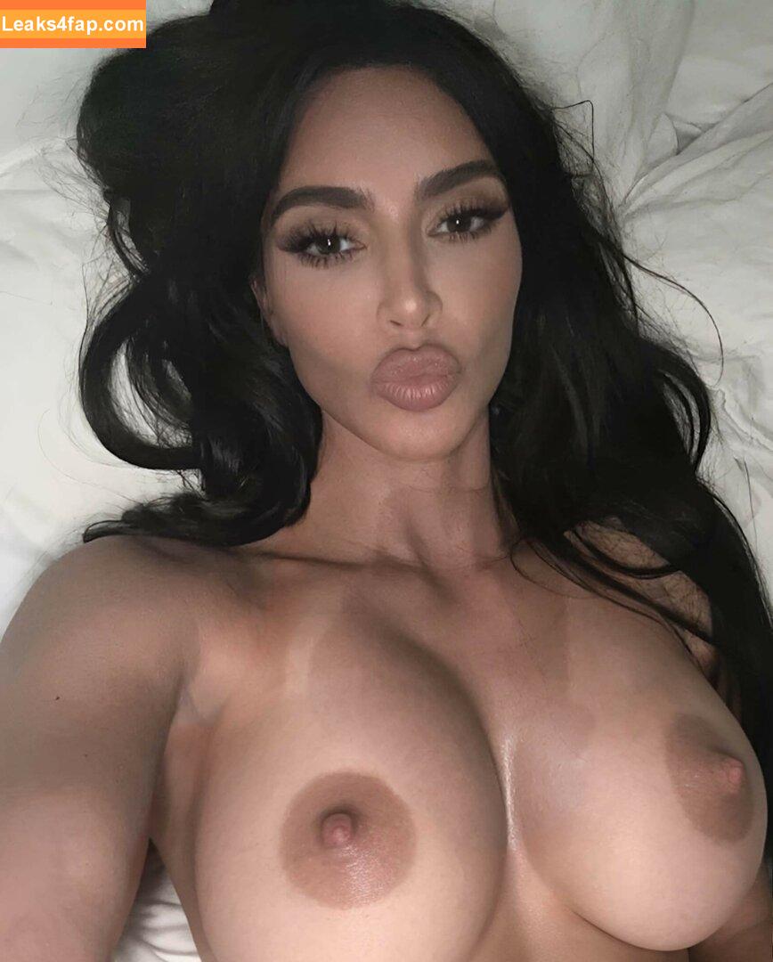 Kim Kardashian / KimKardashian leaked photo photo #3925