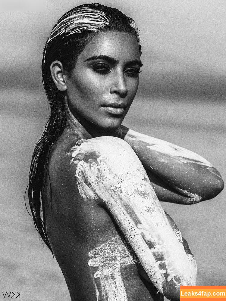 Kim Kardashian / KimKardashian leaked photo photo #3950