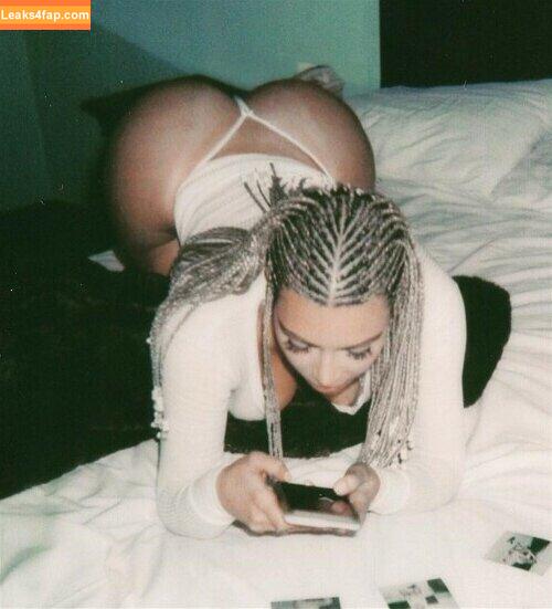 Kim Kardashian / KimKardashian leaked photo photo #3964
