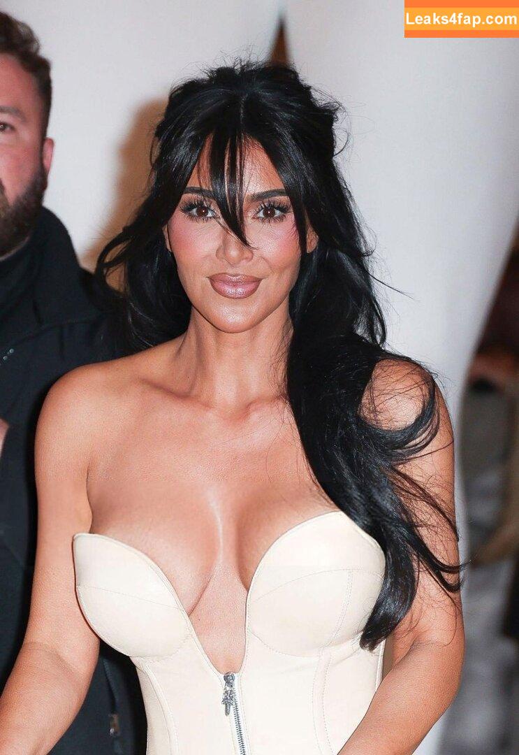 Kim Kardashian / KimKardashian leaked photo photo #3982